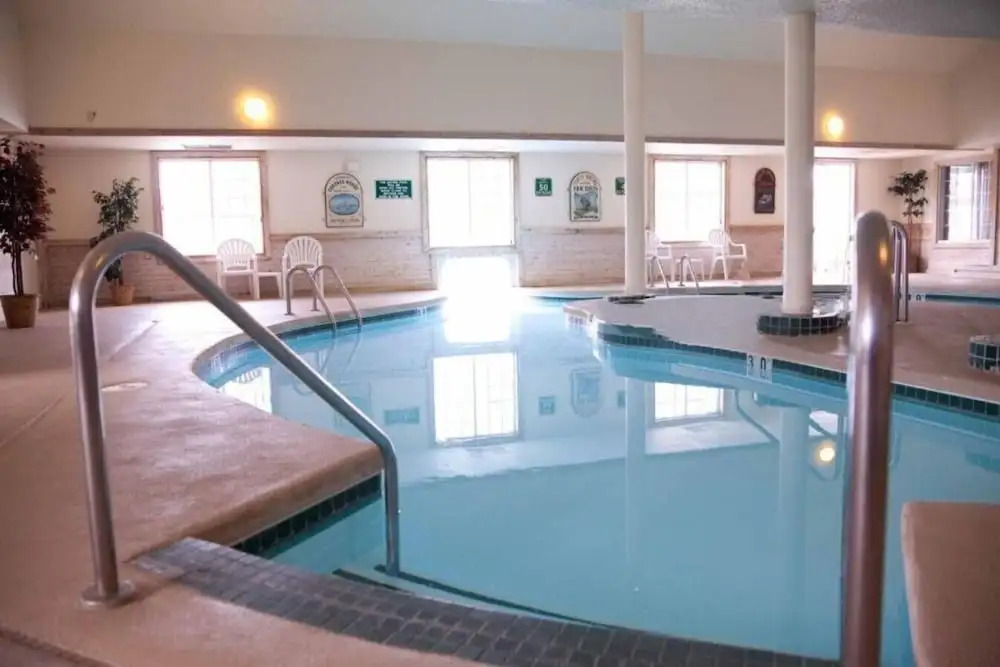 Baymont by Wyndham Mequon Milwaukee Area