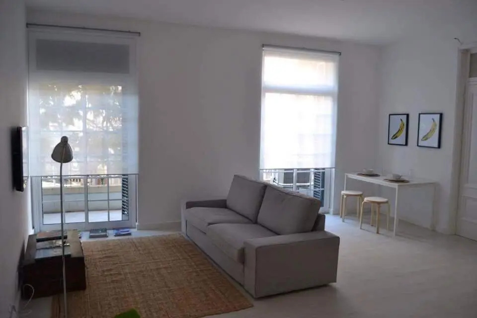 Charming Apartment 101