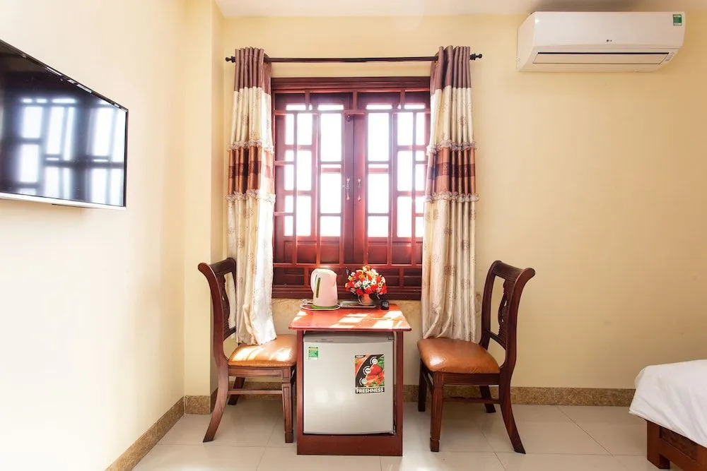 Phuong Hong Hotel