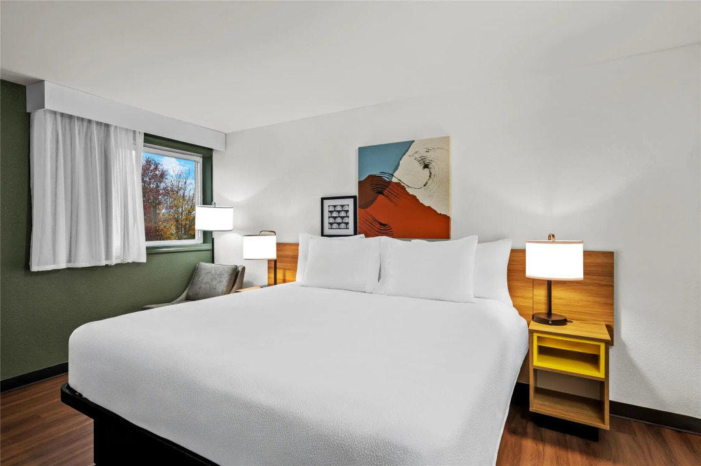 Spark by Hilton Portland Airport Maine Mall