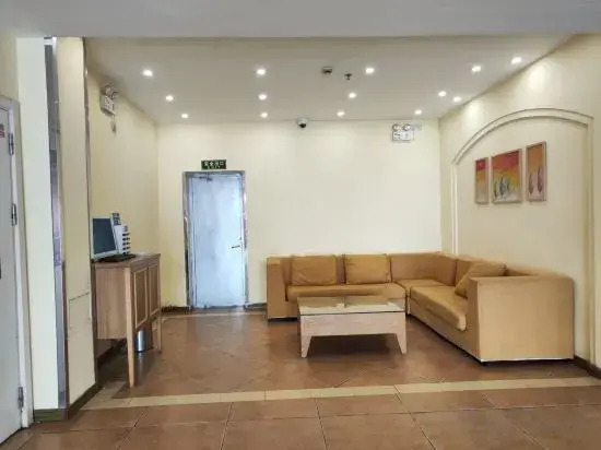 Home Inn (Shanghai Changxing Island Fenghuang Street)