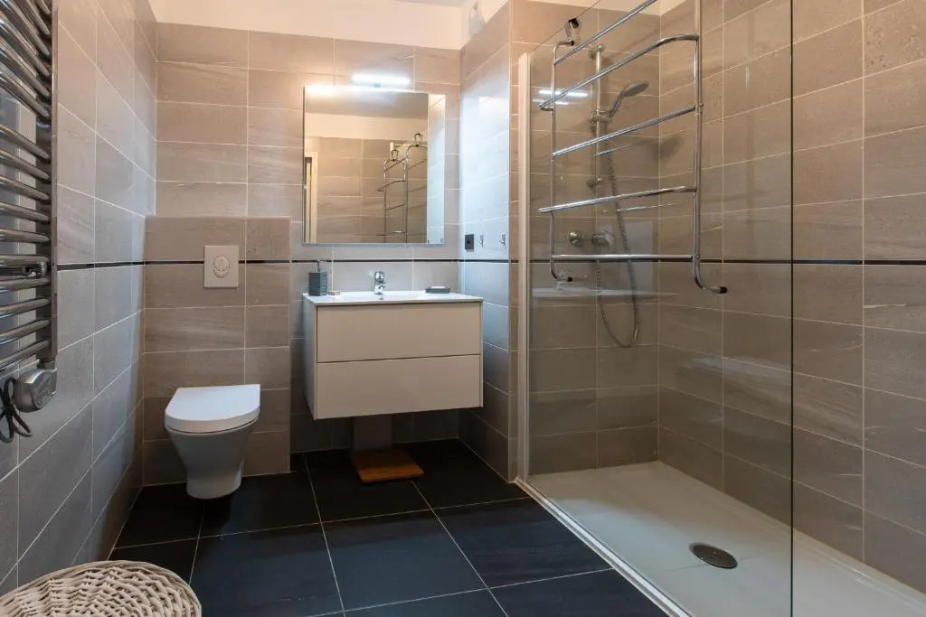 KIKILOUE CANNES 2 BEDROOM WITH GARDEN In the heart of Palm Beach