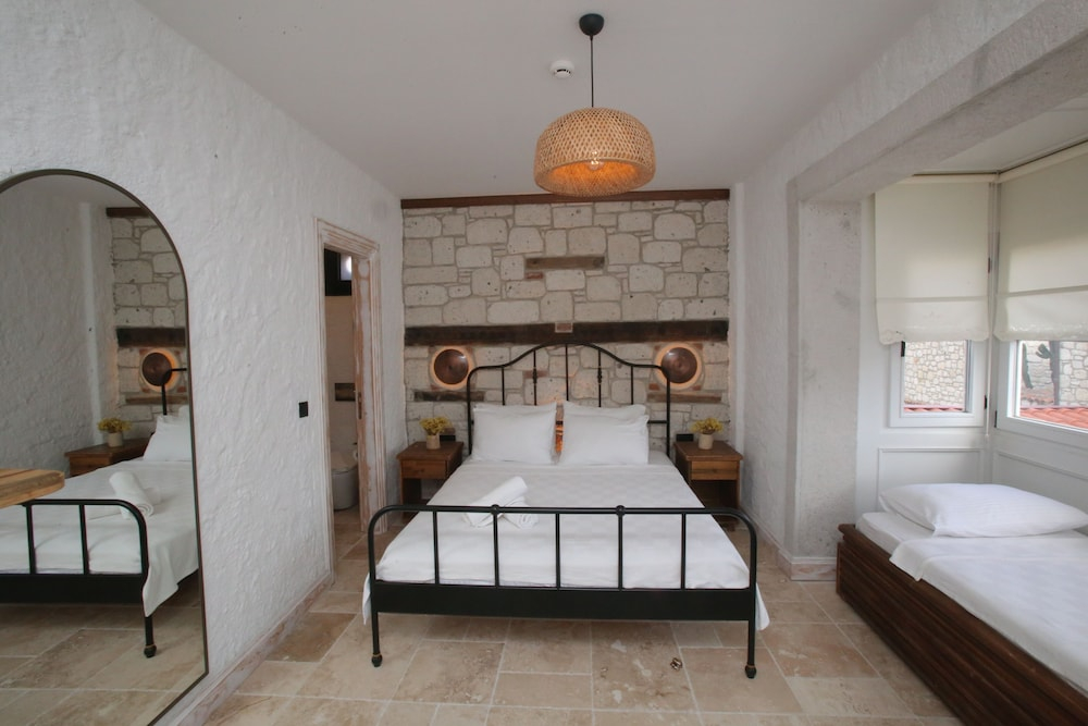 Alaçatı Taş Otel