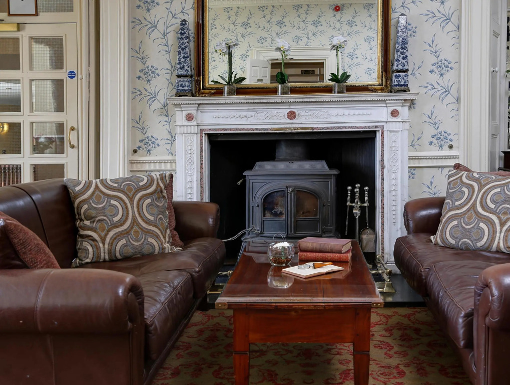 New House Country Hotel