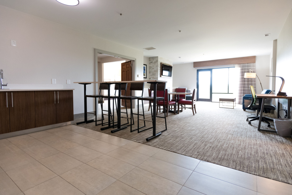 Holiday Inn Express & Suites Lexington North West-The Vineyard by IHG