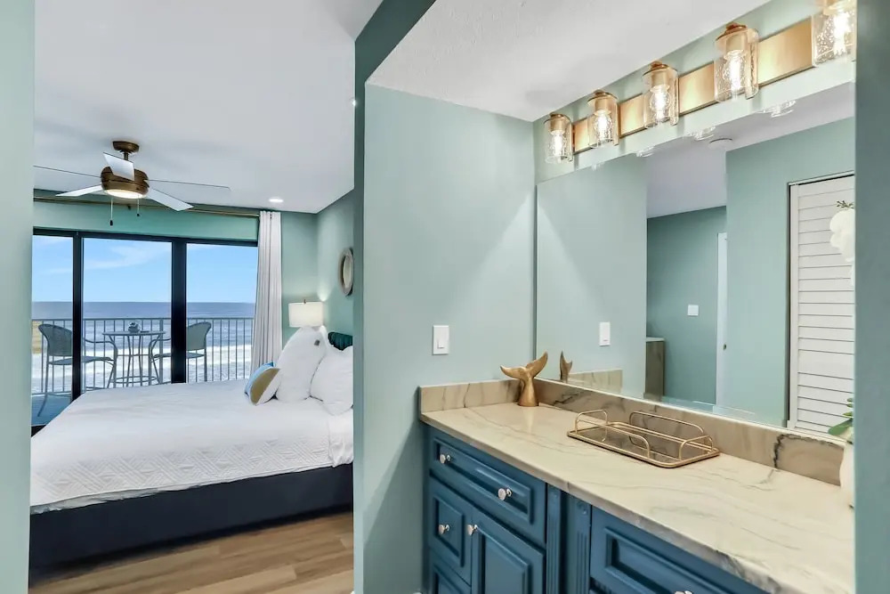Castle Reef 302 - Sea La Vie