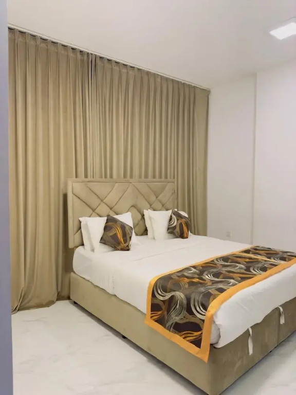 Star Suites