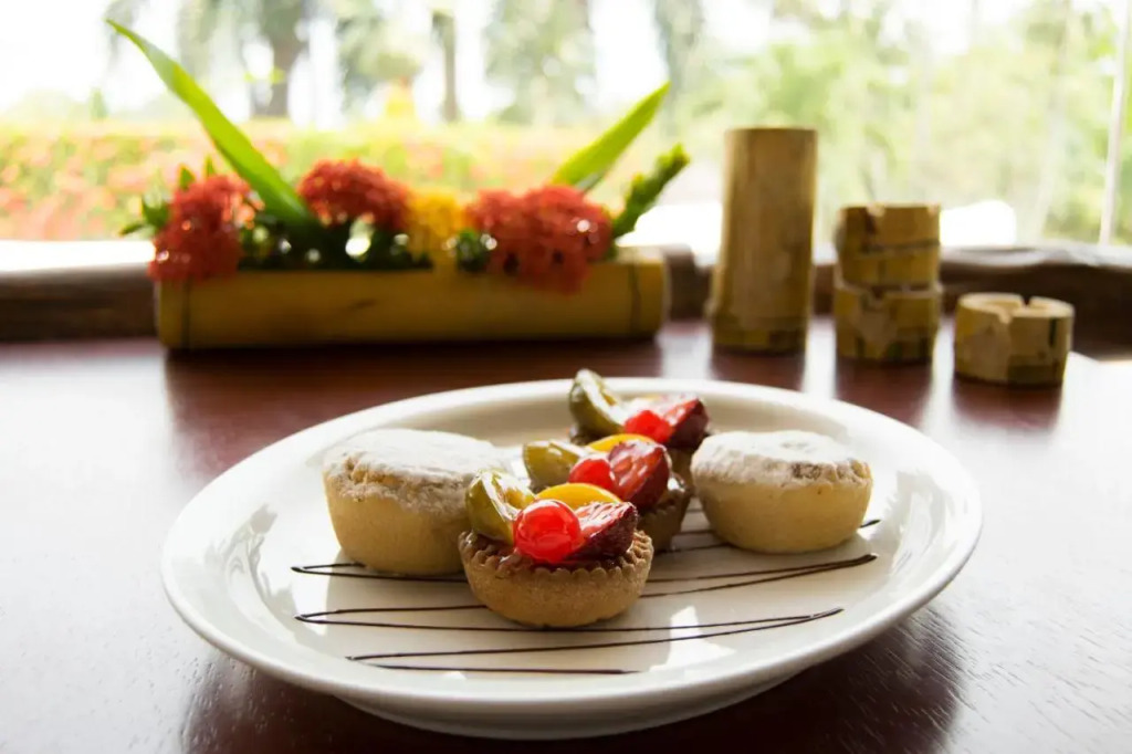 Amatique Bay Hotel