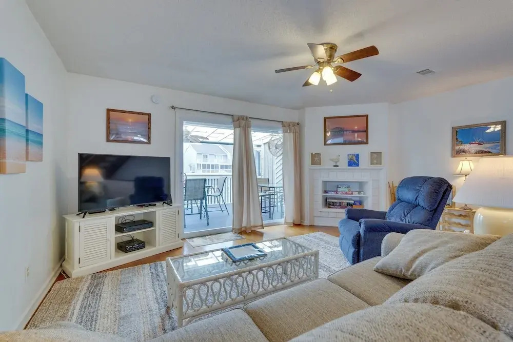 Cape San Blas Gem: Walk to Beach & Pool!