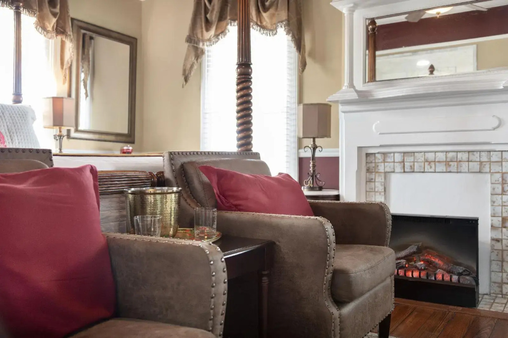 Bayfront Westcott House Bed & Breakfast