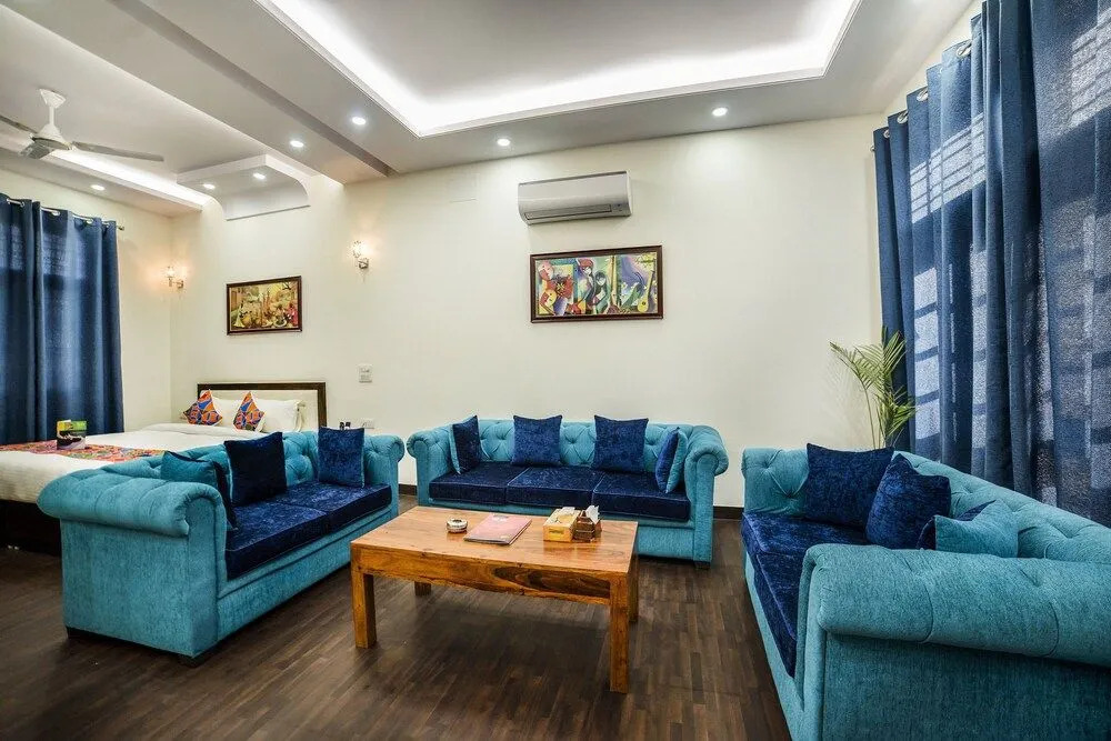 FabHotel Gurgaon 6