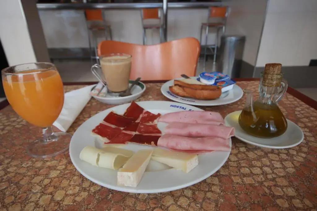 Hostal Sanpatiel