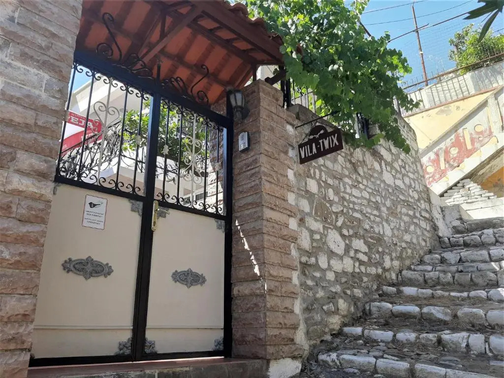 HOTEL VILA TWIX