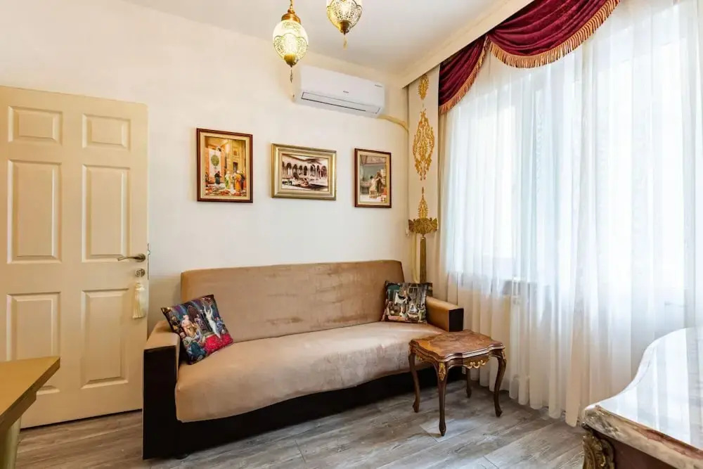 Charming Flat 5 Min to Taksim Square in Beyoglu