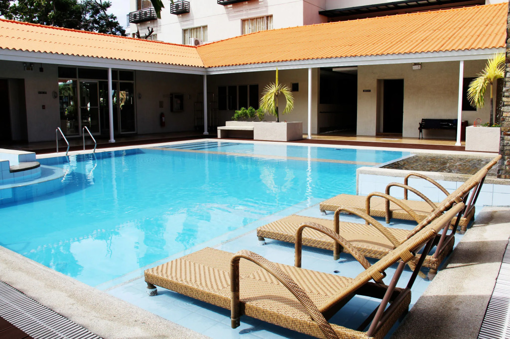 Court Meridian Hotel & Suites