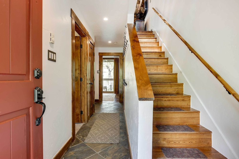 Elegant Vail Home - Walk to Booth Falls Trail