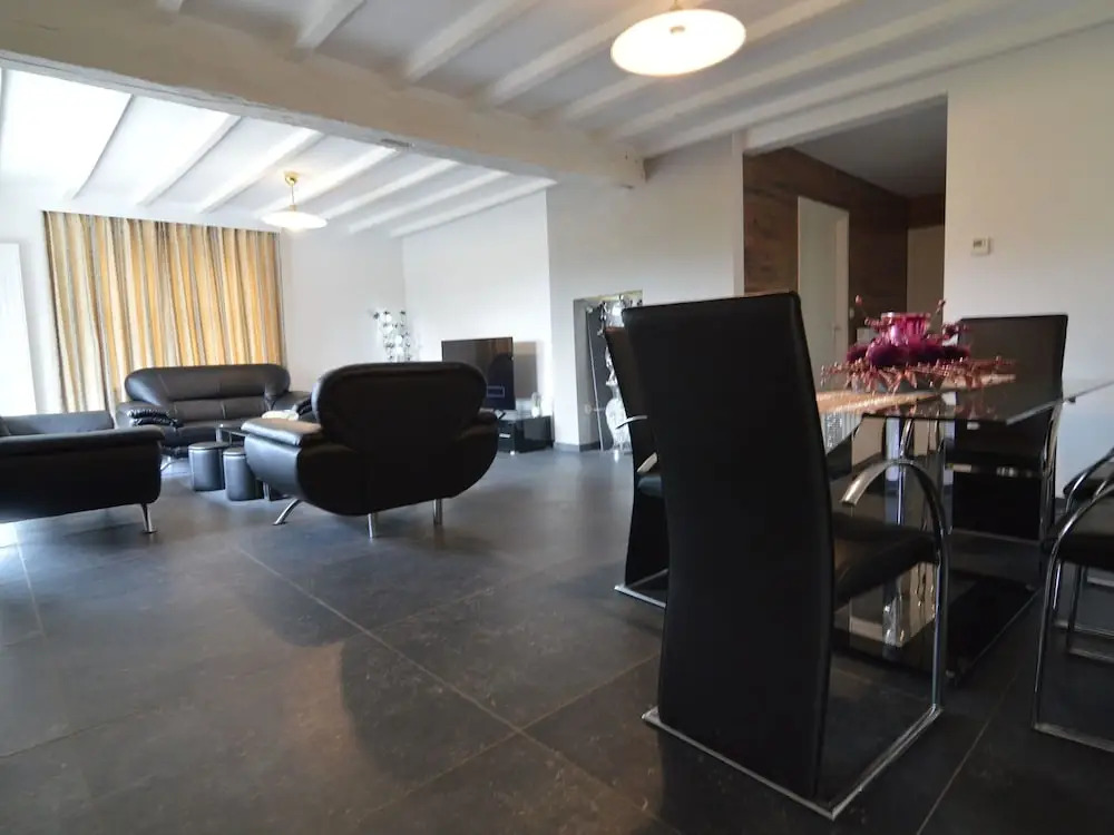 Charming Holiday Home with Hot Tub in Bree