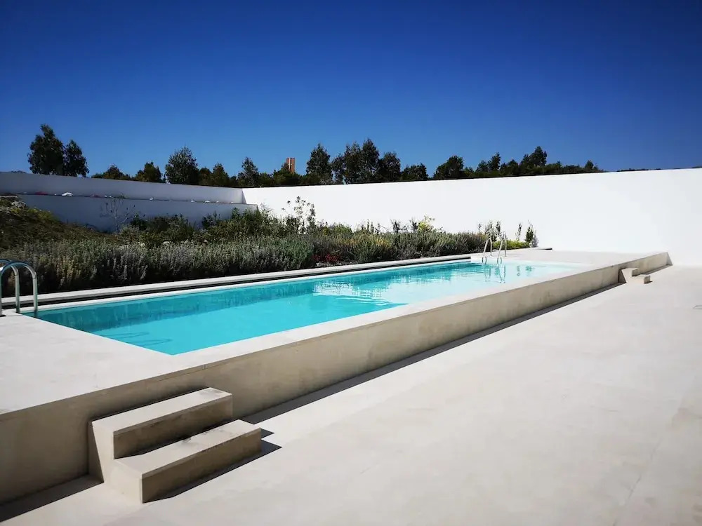 Morden Archictectural Villa In Lisbon