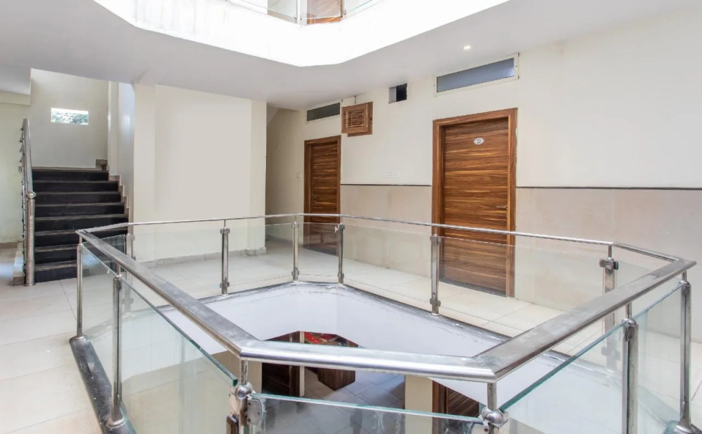 Oyo 24144 Tathastu Hotel