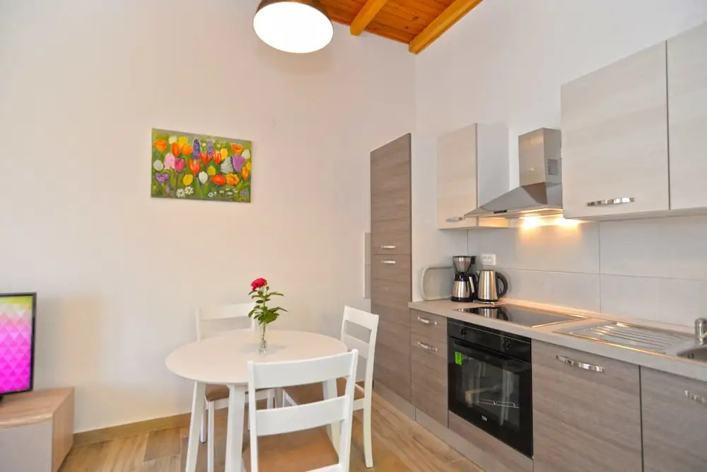 Apartment 1674