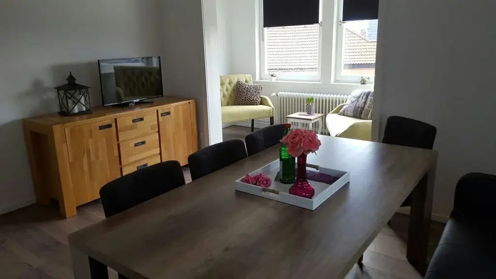 Haus Sonneck - Apartmenthaus - Sonnenterrasse mit Grill - 1-8 Personen - ruhige Lage mit Blick über Braunlage