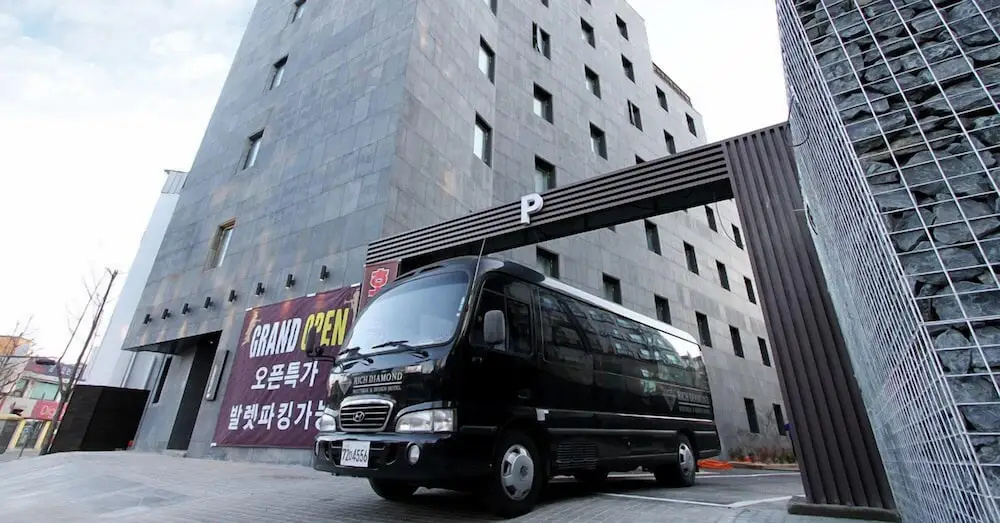 Rich Diamond Hotel