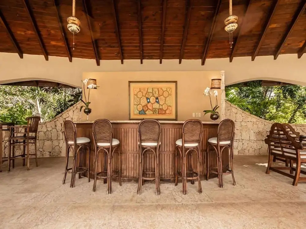 Sunny Vacation Villa 52
