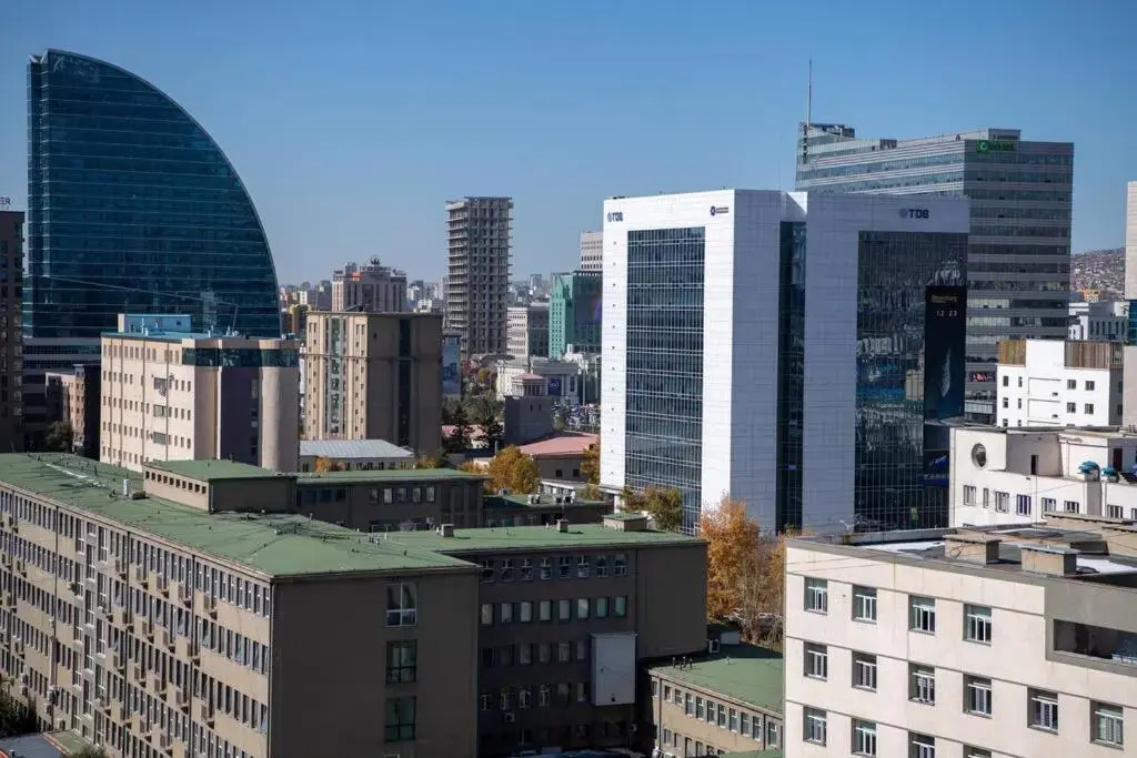 Lovely 2 BR unit with city view