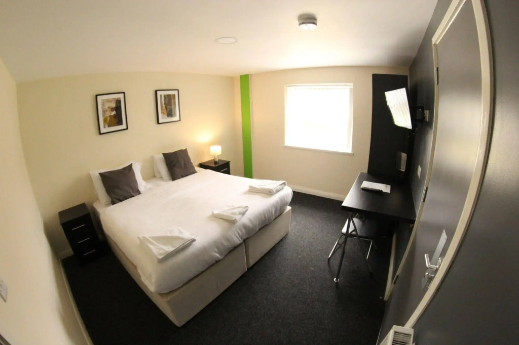 Lymedale Suites Studios & Aparthotel in NEWCASTLE UNDER LYME & STOKE