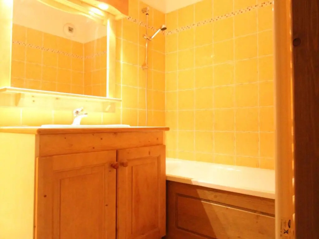 Appartement Lanslevillard, 3 pièces, 6 personnes - FR-1-508-53