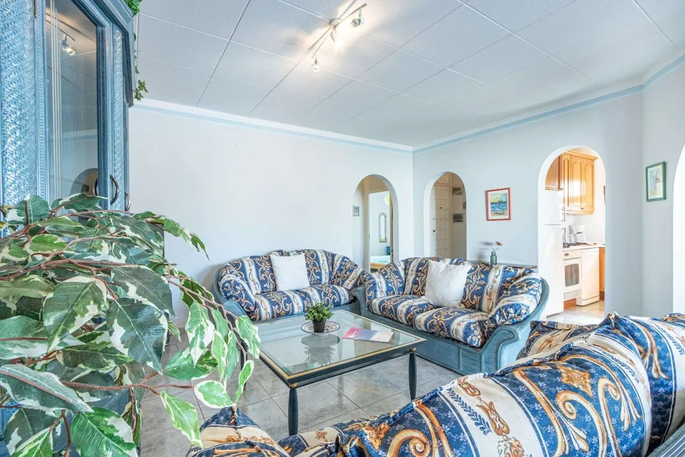 Apartment in Empuriabrava Near Sandy Beach