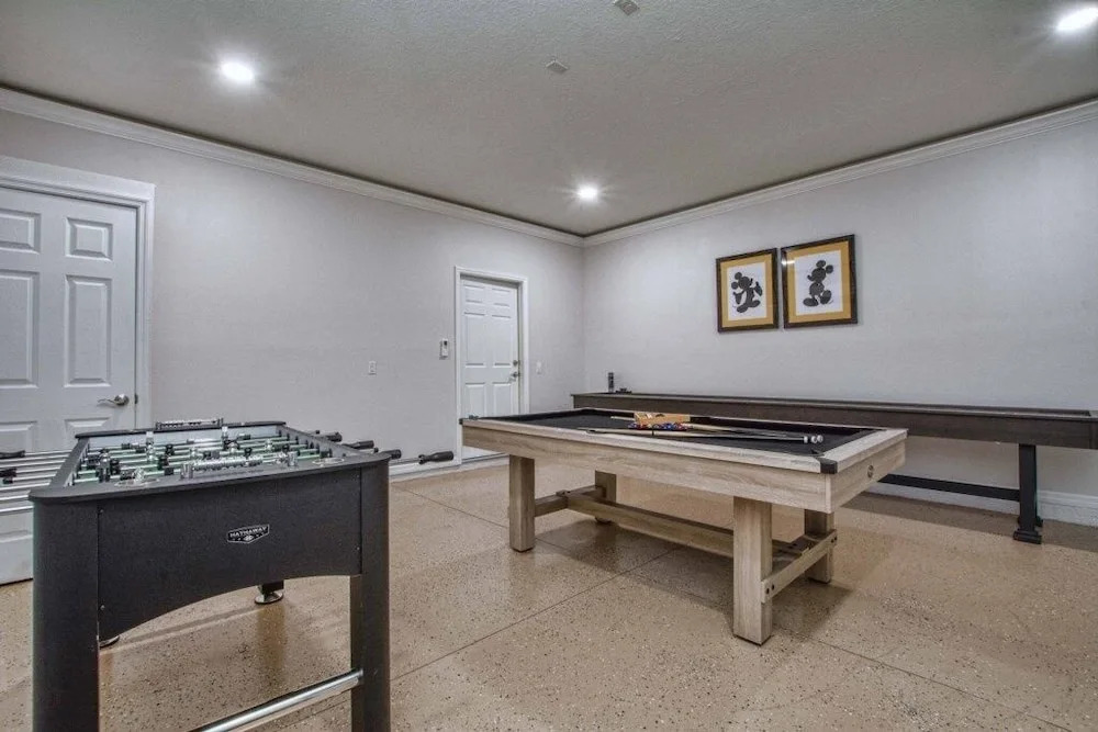 Windsor at Westside-8 Bedrooms House w/Pool-3701WW 8 Home by RedAwning