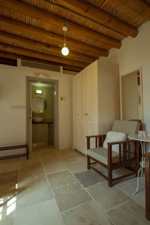 Thyone Studio Cottage
