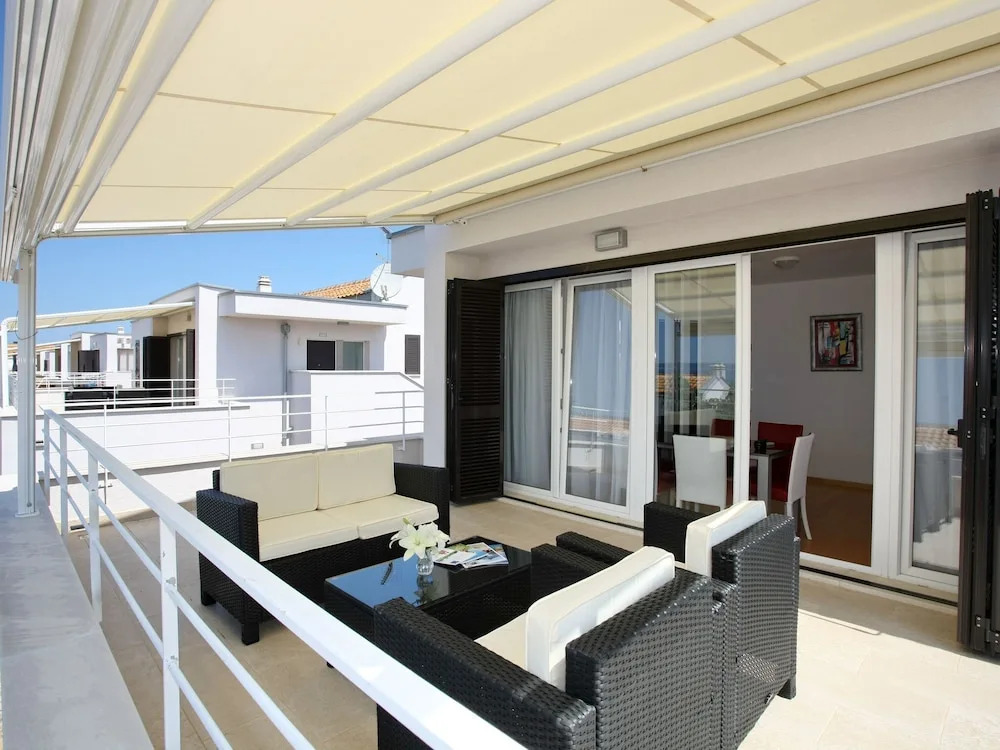 Luxury Apartment with Oven, 13 Km North of the City of Zadar