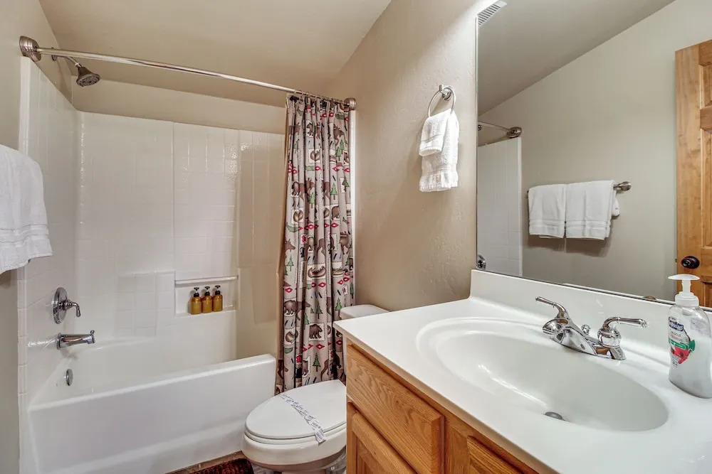 Close to Golf & Hiking: Show Low Family Cabin