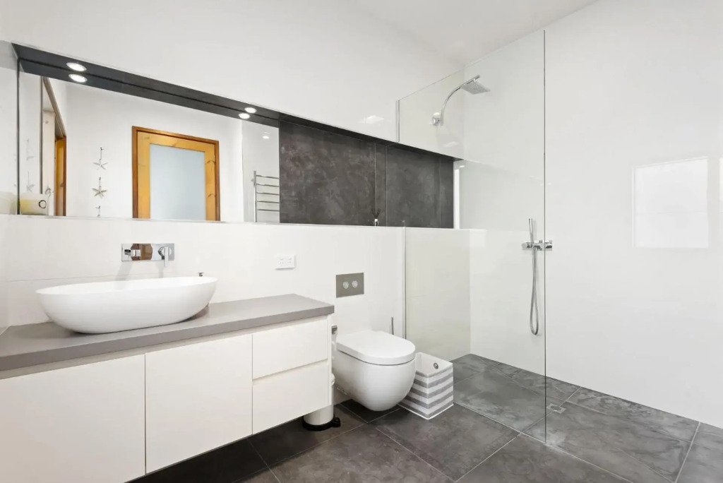 Kingfisher Beach House