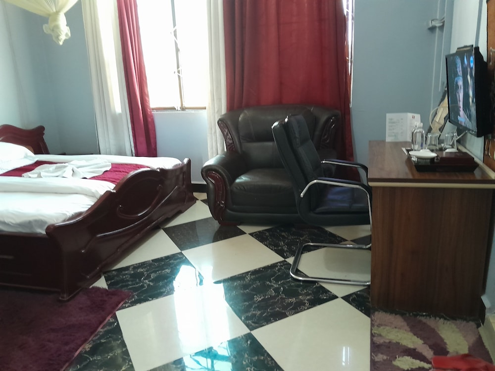 Gr City Hotel