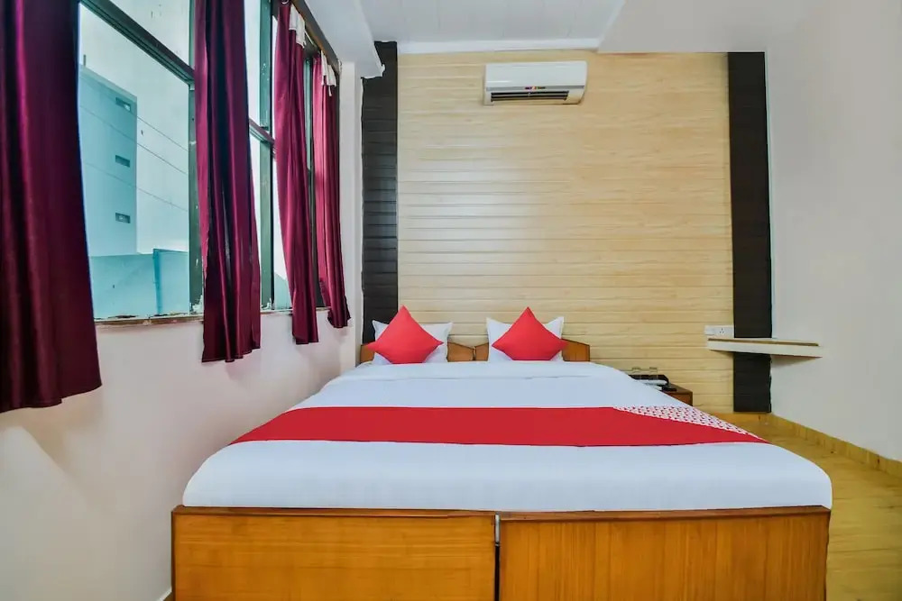 OYO 46081 Hotel Parinay Inn