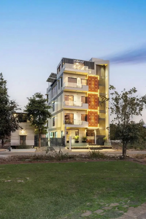 My Downtown - Blue Chip Hotel Udaipur Near Airport