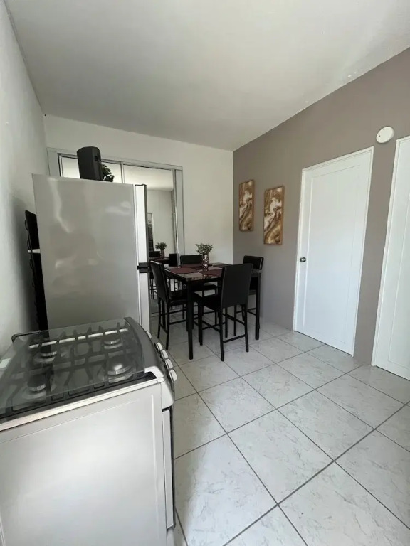 Surfer Steps Apartment
