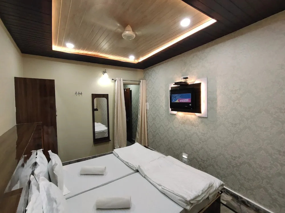 Hotel Shivratri Guest House
