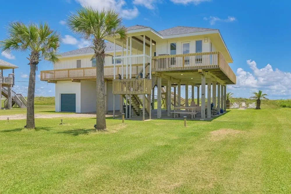 Beach Access: Renovated 'casa Bonita Surfside'