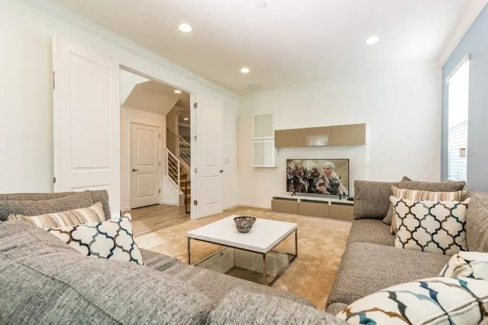 Clean Luxury! Brand New ! 5 Bedroom Home