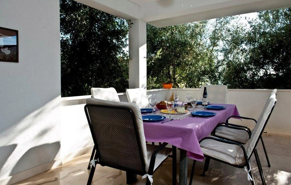 Stunning Home in Okrug Gornji With 4 Bedrooms, Wifi and Outdoor Swimming Pool