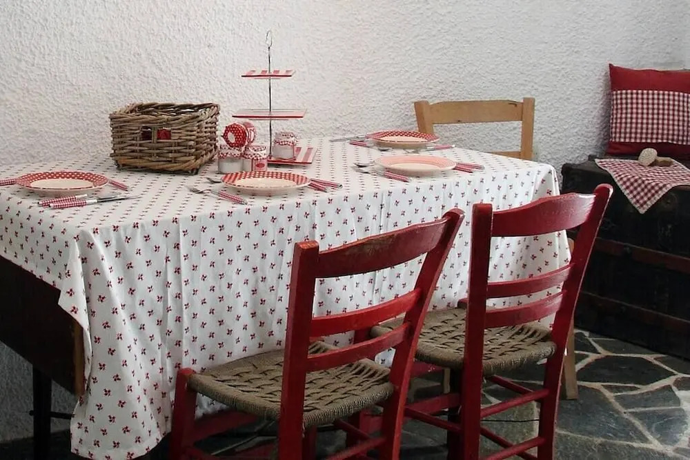 Maisonette Rouge - Paradise By The Beach