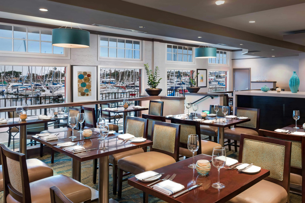 Hilton San Diego Airport/Harbor Island