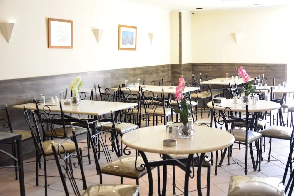 Rakeen Hotel