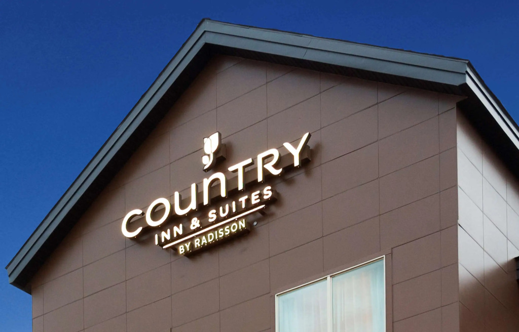 Country Inn & Suites by Radisson, Monterey Beachfront-Marina, CA