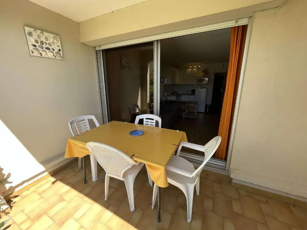 Appartement Cap d'Agde, 1 pièce, 4 personnes - FR-1-607-76