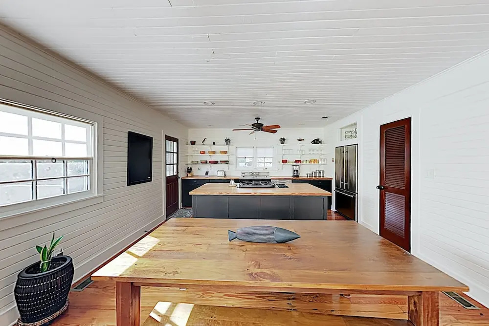 New Listing! Longboard House W/ Pool & Hot Tub 3 Bedroom Home